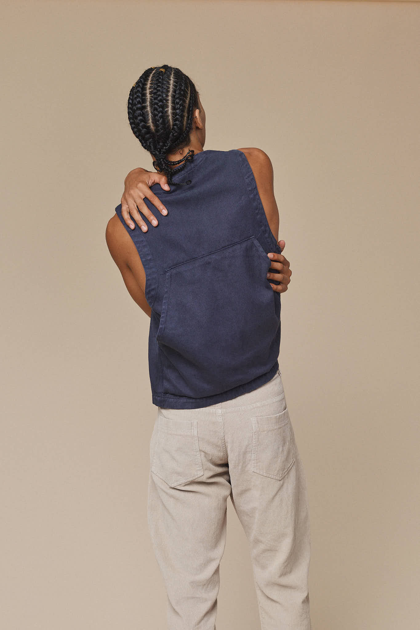 Falcon Vest - Image 11