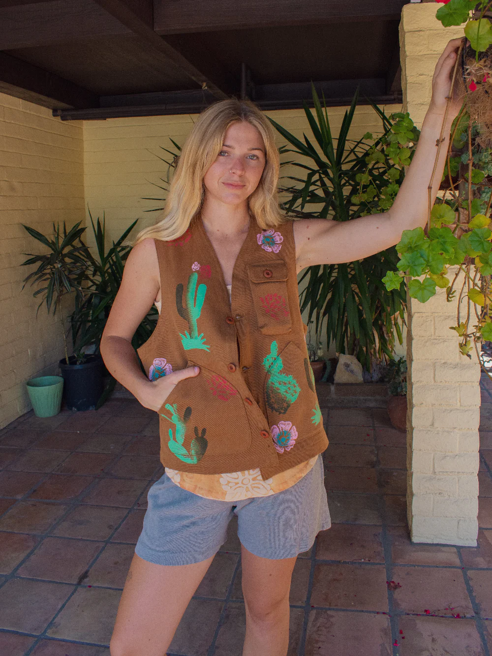 Desert Floral Falcon Vest - Image 4